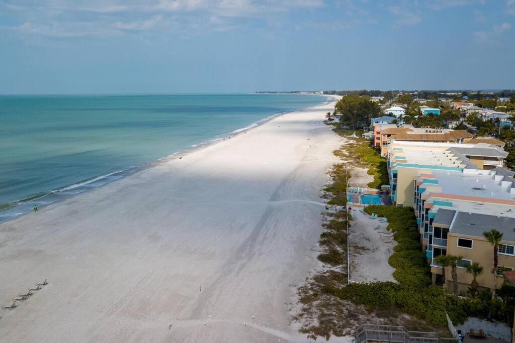 Bradenton Beach Resort Style Getaway-Walk To Beach Exteriör bild